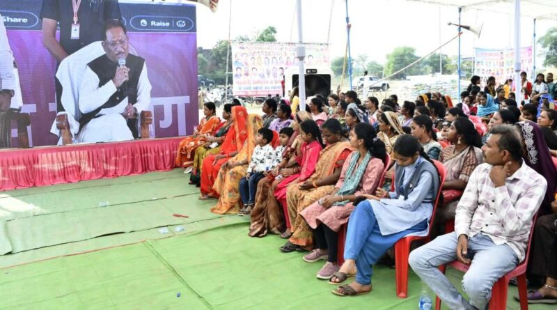 अंतर्राष्ट्रीय महिला दिवस पर ग्राम छतौना में वृहद महतारी वंदन सम्मेलन आयोजित