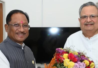 मुख्यमंत्री  विष्णु देव साय ने विधानसभा अध्यक्ष डॉ. रमन सिंह से की सौजन्य मुलाकात