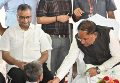 संवेदनशील नेतृत्व की मिसाल: मुख्यमंत्री श्री साय ने दिव्यांग चंदूलाल की सुनी पुकार, मिनटों में मिला समाधान