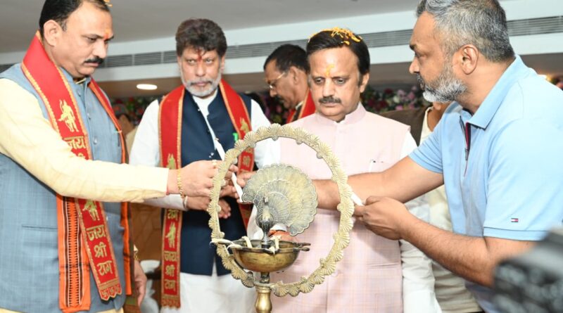 रींवा-रायपुर हवाई सेवा से बढ़ेगी विकास की रफ्तार: उपमुख्यमंत्री राजेन्द्र शुक्ल