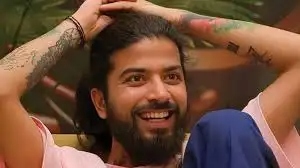 अनुराग ने परिवार पर फिर कसा तंज, बोले- ‘अनाथ हूं…’