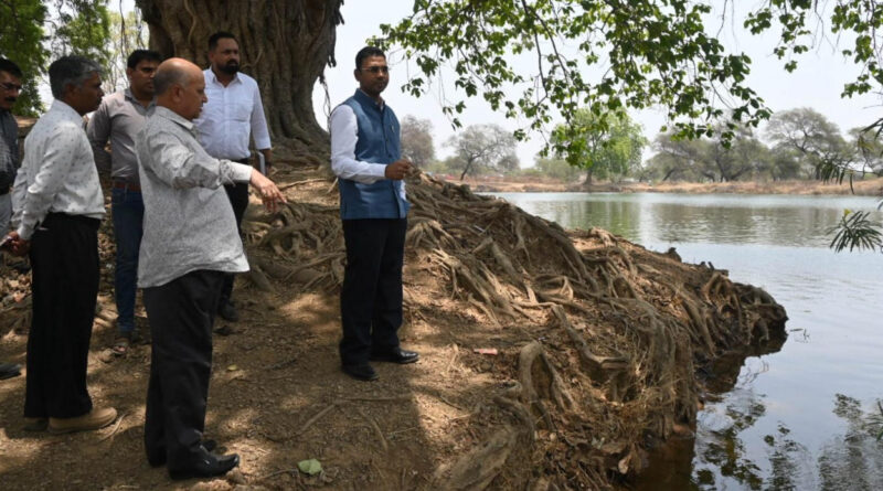 जिला प्रशासन की अनूठी पहल, नहरों के पानी से लबालब हुए 450 तालाब