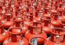 1 अप्रैल से झटका: तेल कंपनियों ने बढ़ाए LPG सिलेंडर के रेट