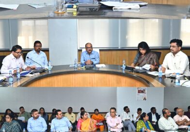 जनता से जुड़ी सभी सेवाएं को लोक सेवा गारंटी अधिनियम के दायरे में होना चाहिए