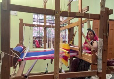 हाथ करघे से कमाई तक- ग्राम नारी की महिलाओं की सफलता का राज