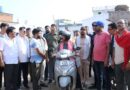 स्कूटी पर निकले उप मुख्यमंत्री अरुण साव, नगर भ्रमण कर विकास कार्यों का लिया जायजा