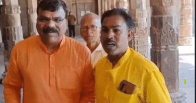 मध्य प्रदेश हाईकोर्ट की इंदौर बेंच ने धार स्थित विवादित भोजशाला-कमाल मौला परिसर को राजा भोज के समय का वाग्देवी (देवी सरस्वती) का मंदिर माना