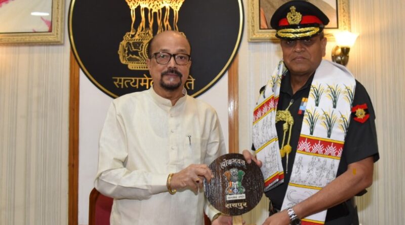 राज्यपाल डेका से लेफ्टिनेट जनरल अनिंद्या सेनगुप्ता ने की सौजन्य भेंट