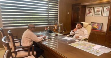 स्वास्थ्य सेवाओं की गुणवत्ता और चिकित्सा शिक्षा के विस्तार के लिए समयबद्ध एवं समन्वित रूप से करें कार्य: उप मुख्यमंत्री श्री शुक्ल