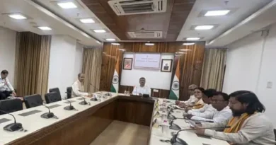 पश्चिम बंगाल सरकार ने राज्य के अल्पसंख्यक मामलों और मदरसा शिक्षा विभाग के तहत आने वाले सभी मदरसों में ‘वंदे मातरम’ गाना अनिवार्य कर दिया