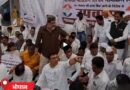 मध्य प्रदेश से कांग्रेस की राज्यसभा उम्मीदवार मीनाक्षी नटराजन का नामांकन खारिज होने के बाद कांग्रेस के 10 सदस्यीय प्रतिनिधिमंडल ने बुधवार को दिल्ली में निर्वाचन आयोग से मुलाकात की