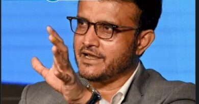 पूर्व भारतीय क्रिकेट टीम के कप्तान और क्रिकेट एसोसिएशन ऑफ बंगाल (CAB) के अध्यक्ष सौरव गांगुली ने कोलकाता पुलिस में ‘सौरव गांगुली फैन्स नामक फेसबुक पेज के खिलाफ मामला दर्ज कराया