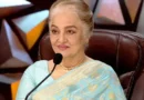 वेटरन एक्ट्रेस आशा पारेख ने हाल ही में बताया कि एक फिल्म के डांस नंबर के लिए उन्हें रिवीलिंग कॉस्ट्यूम पहनने का सुझाव दिया गया