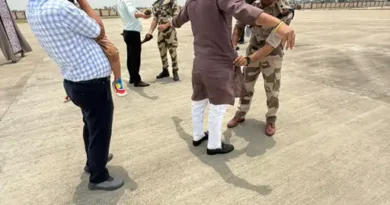 अहमदाबाद से लखनऊ होते हुए दिल्ली जाने वाली इंडिगो फ्लाइट की लखनऊ में  इमरजेंसी लैंडिंग हुई