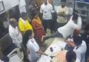 महाराष्ट्र के ठाणे में हॉस्पिटल के डॉक्टरों से मारपीट के मामले में शिवसेना (शिंदे गुट) के पार्षद रमेश म्हात्रे को देर रात गिरफ्तार कर लिया गया