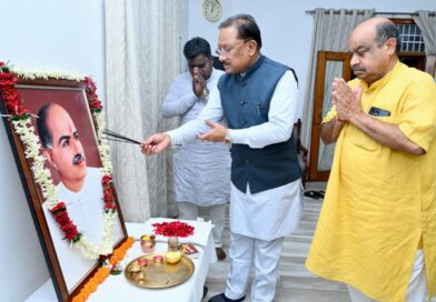 मुख्यमंत्री विष्णुदेव साय ने डॉ. श्यामा प्रसाद मुखर्जी की 125वीं जयंती पर उन्हें किया नमन