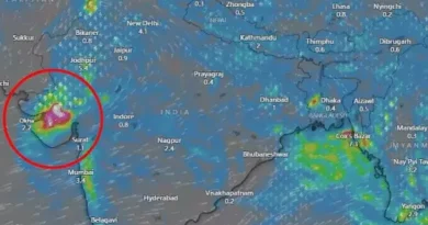 हिमाचल प्रदेश के लाहौल-स्पीति में शुक्रवार को उदयपुर-किलाड़ सड़क पर कडू नाला के पास लैंडस्लाइड हो गई