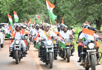 तिरंगा यात्रा के दूसरे दिवस माँ दंतेश्वरी की पूजा-अर्चना कर उप मुख्यमंत्री एवं वन मंत्री ने किया यात्रा का शुभारंभ