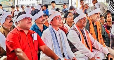 अब धमाकों की नहीं, रेडियो की गूंज
