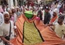 अजमेर दरगाह में गुरुवार को पंजाब से आए 50 जायरीनों ने चादर चढ़ा कर अमिताभ बच्चन की सेहत के लिए दुआ मांगी