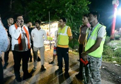 कवर्धा-बेमेतरा मार्ग पर पशुओं को देख उप मुख्यमंत्री विजय शर्मा ने अधिकारियों को लगाई फटकार