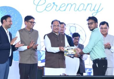 मुख्यमंत्री विष्णुदेव साय सीएम हेल्पलाइन 1076 की कर रहे हैं राज्य स्तरीय समीक्षा