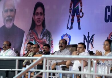 उप मुख्यमंत्री अरुण साव ने की खिलाड़ियों की हौसला अफजाई, मैच देखने पहुंचे हॉकी स्टेडियम